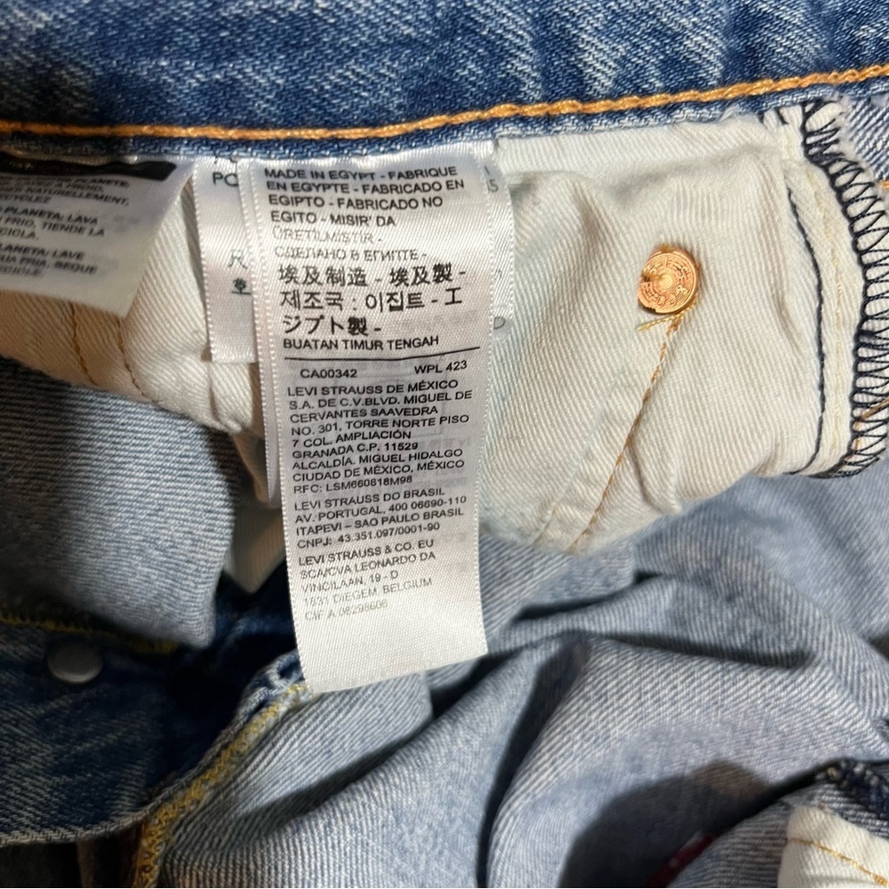 Levi’s Premium 501 ‘93 Straight Fit Men’s Jeans Basil Sky Destructed Medium Wash - Picture 16 of 16